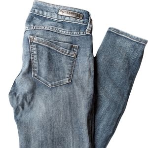Women's Express Jeans, Size 2 Slim.